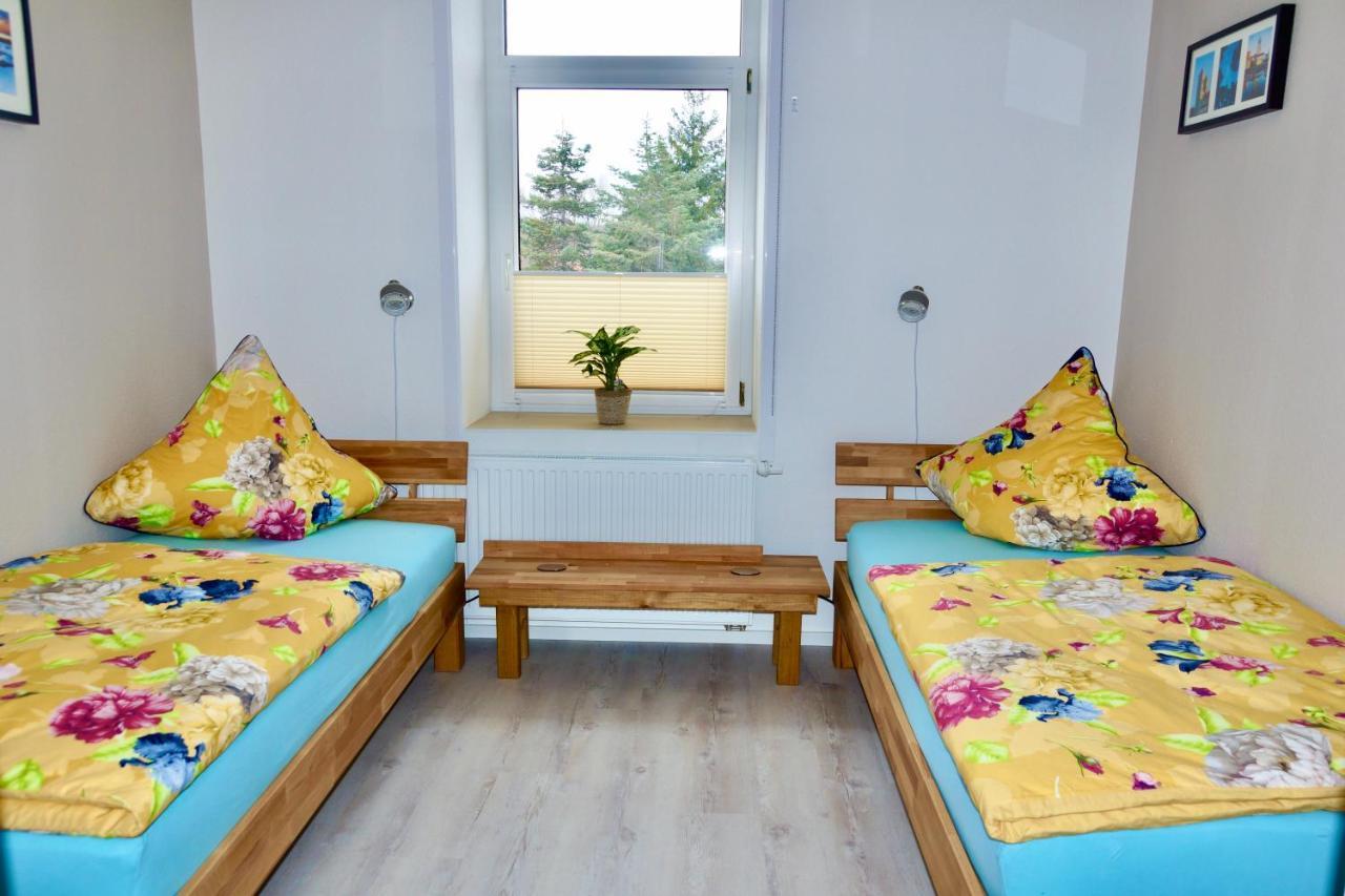 טאלה Ferienwohnung Ostard 1 מראה חיצוני תמונה